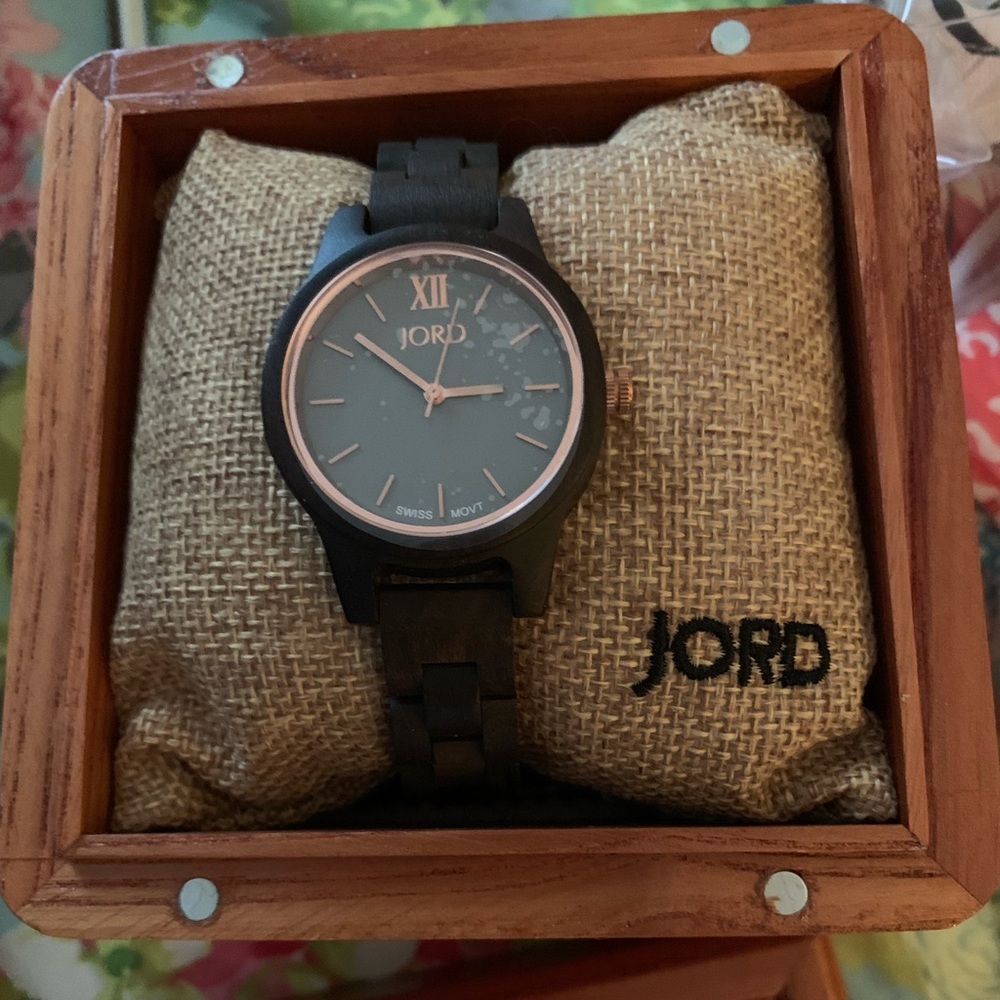 Jord ladies Frankie watch in dark sandalwood